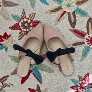 Lulu’s Pointed Slides in Blush with Black Bow
